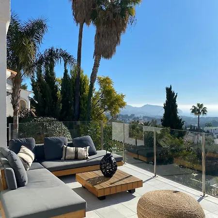 Beautiful With Splendid View And Private Pool Апартаменты