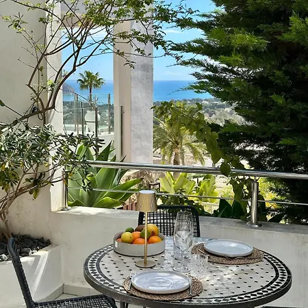 Beautiful With Splendid View And Private Pool Апартаменты *
