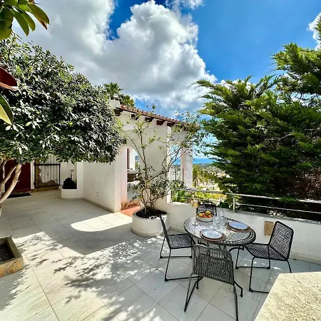 Beautiful With Splendid View And Private Pool Теулада