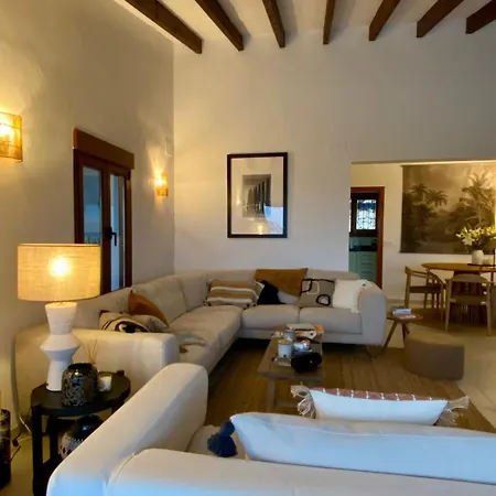 Апартаменты Beautiful With Splendid View And Private Pool